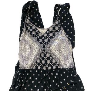 Aeropostale Black & White Floral Boho Patterened Jumpsuit Women's Size Large